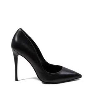 Black Steve Madden Daisie Heel